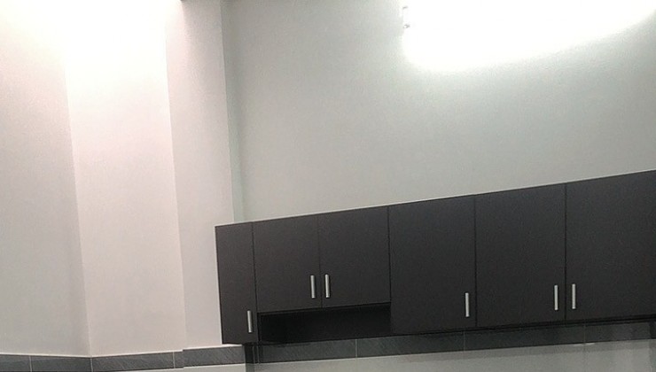Bán Nhà hẻm Đồng Đen -Tân Bình – Khu Vip – 4 Tầng Ở Ngay – 72 M2 – Nhỉnh 8 Tỷ